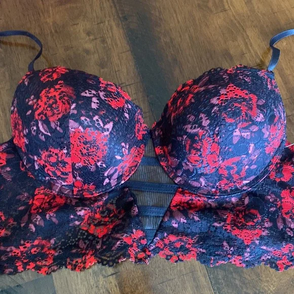 Red Black Floral Lace Bra Set - Picture 8 of 12